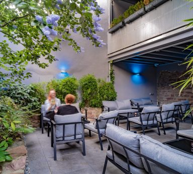 Außenbereich Blumenstraße 17 76133 Karlsruhe, Bar, Weinbar, Vinothek